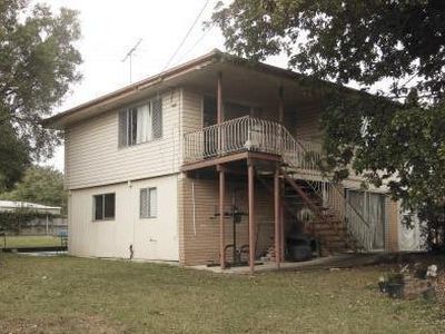 4 Chamberlain Avenue, Rochedale South