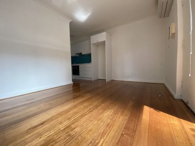 2 / 95-97 Summerhill Road , Footscray