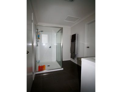 2 / 99 Old Bass Highway, Wynyard