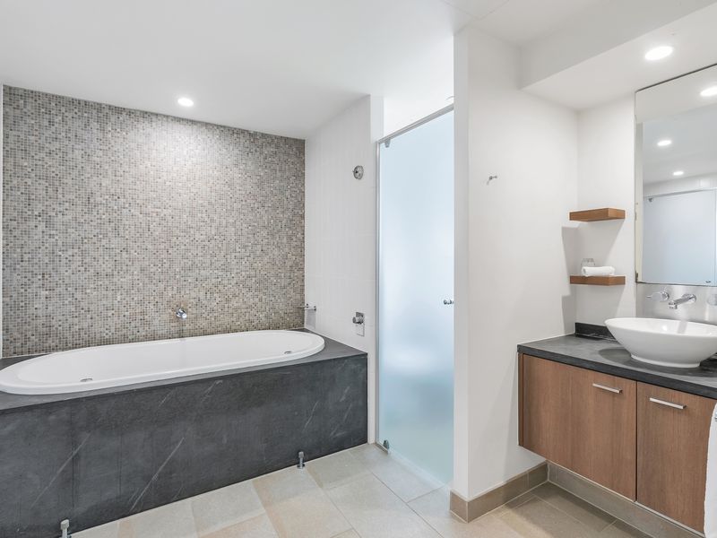 308-309/5 Triton Street, Palm Cove