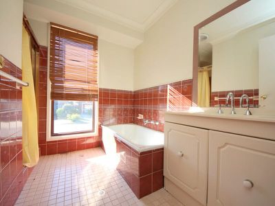 5 Nottingham Crescent, Chipping Norton