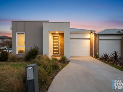 7 Freiberger Grove, Clyde North