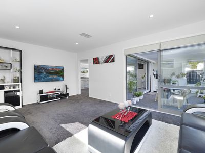 179 Mclintock Street North, Johnsonville