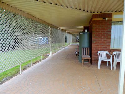 1086 Mincha-Canary Island Road, Mincha