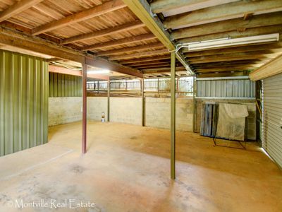 222-224 Western Avenue, Montville