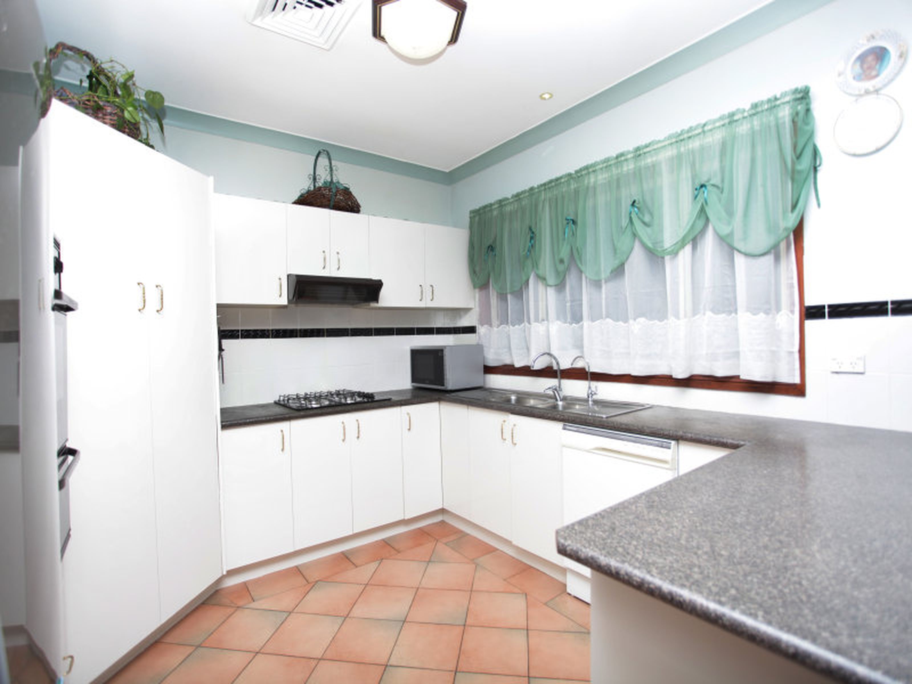 6 Budge Close, GLENMORE PARK
