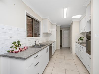 75 Yolanda Drive, Annandale