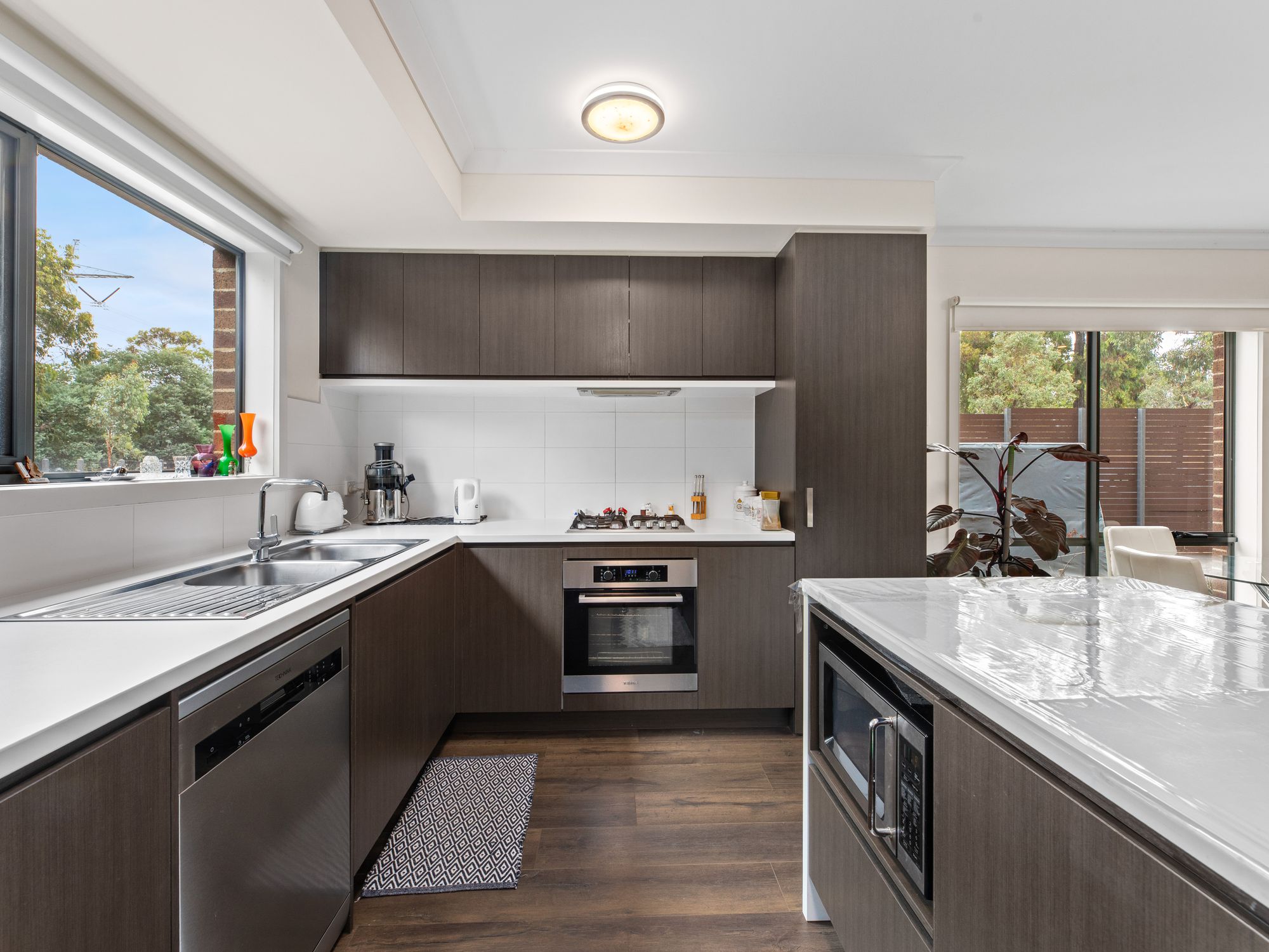 27 Parkmore Crescent, Westmeadows