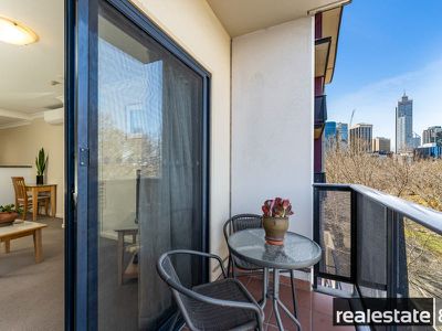 407 / 126 Mounts Bay Road, Perth