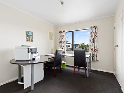 6 Te Moau Avenue, Parakai, Helensville