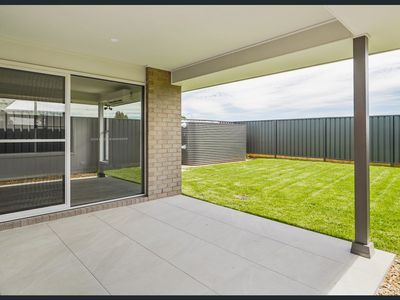 30b Violet Circuit, Dubbo