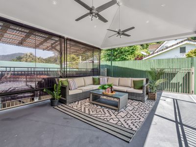 32 Sommerville Crescent, Whitfield