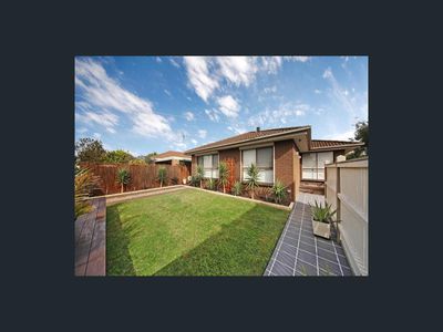 1 / 10 Willow Glen Court, Dingley Village