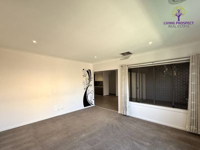 37 Fongeo Drive, Point Cook