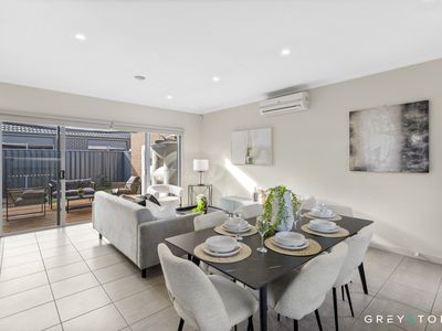 12 City Vista Court, Fraser Rise