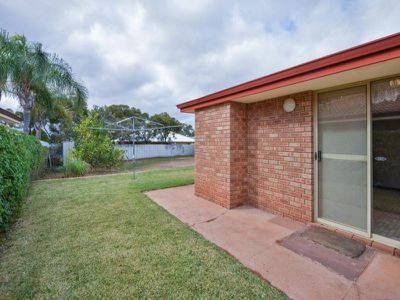 22 Downey Way, Hannans