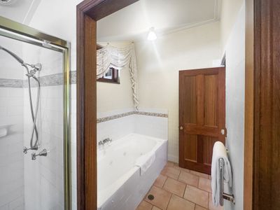 37-41 Western Avenue, Montville