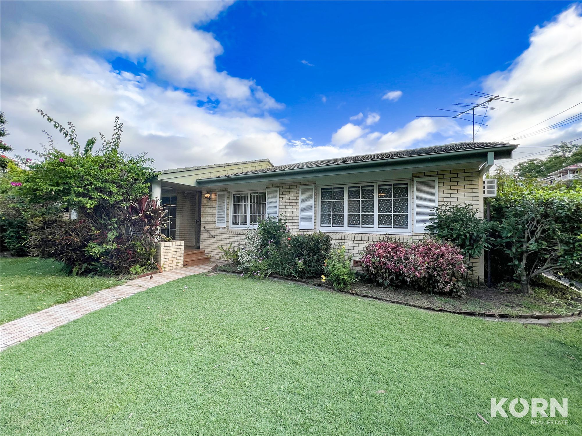 225 Lambert Road, Indooroopilly