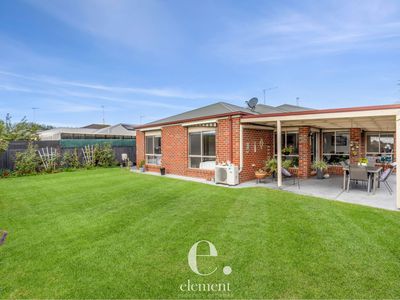 8 Split Court, Leopold