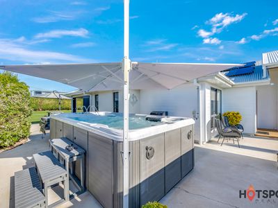 5 Cove Street, Burnett Heads