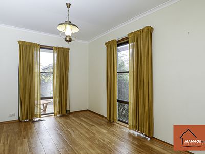 9 MCKEAHNIE STREET, Weetangera