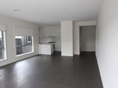 2 / 96 Calvert Street, Hamlyn Heights