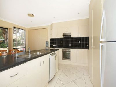 5 Baker Place, Mount Warrigal