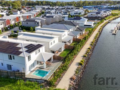 1 Lyra Avenue, Hope Island