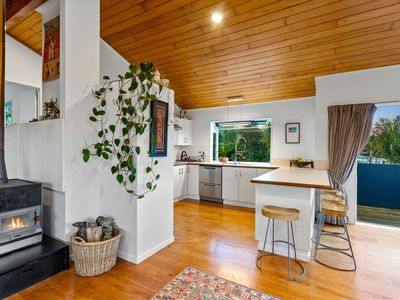 2/962 Beach Road, Torbay