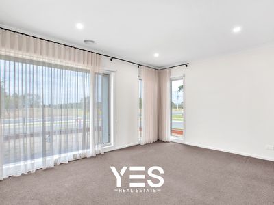 27 Fairweather Street, Clyde