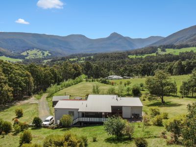 100 Misty Hill Road, Mountain River