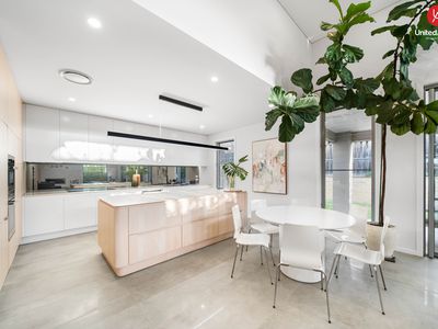 32 Jenkinson Drive, Elizabeth Hills