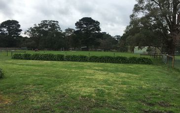 11 Leadbetter Rd, Beaconsfield Upper