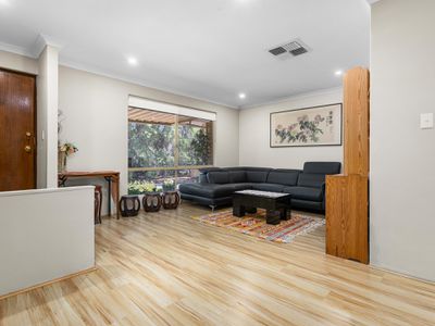 16 Garland Court, Kardinya