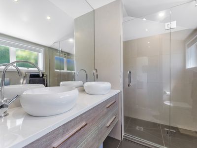 2/20 Gulf View Road, Murrays Bay