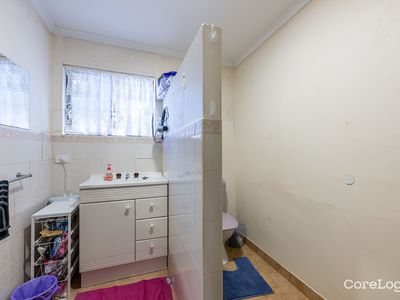 2 / 5 Schwarz Avenue, Horsham