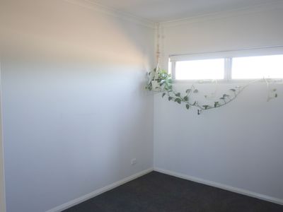 8/3 Leeder Street, Glendalough