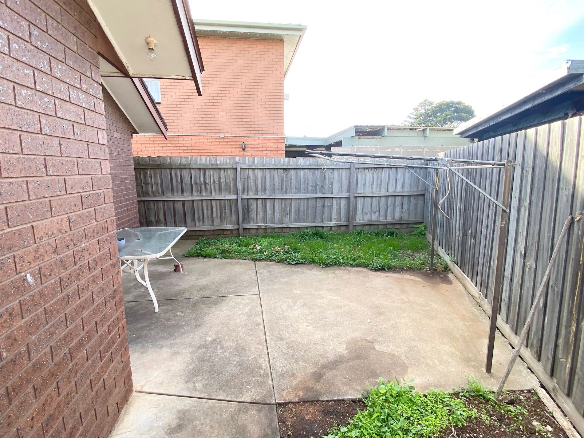 2 / 10 Sinns Avenue, Werribee