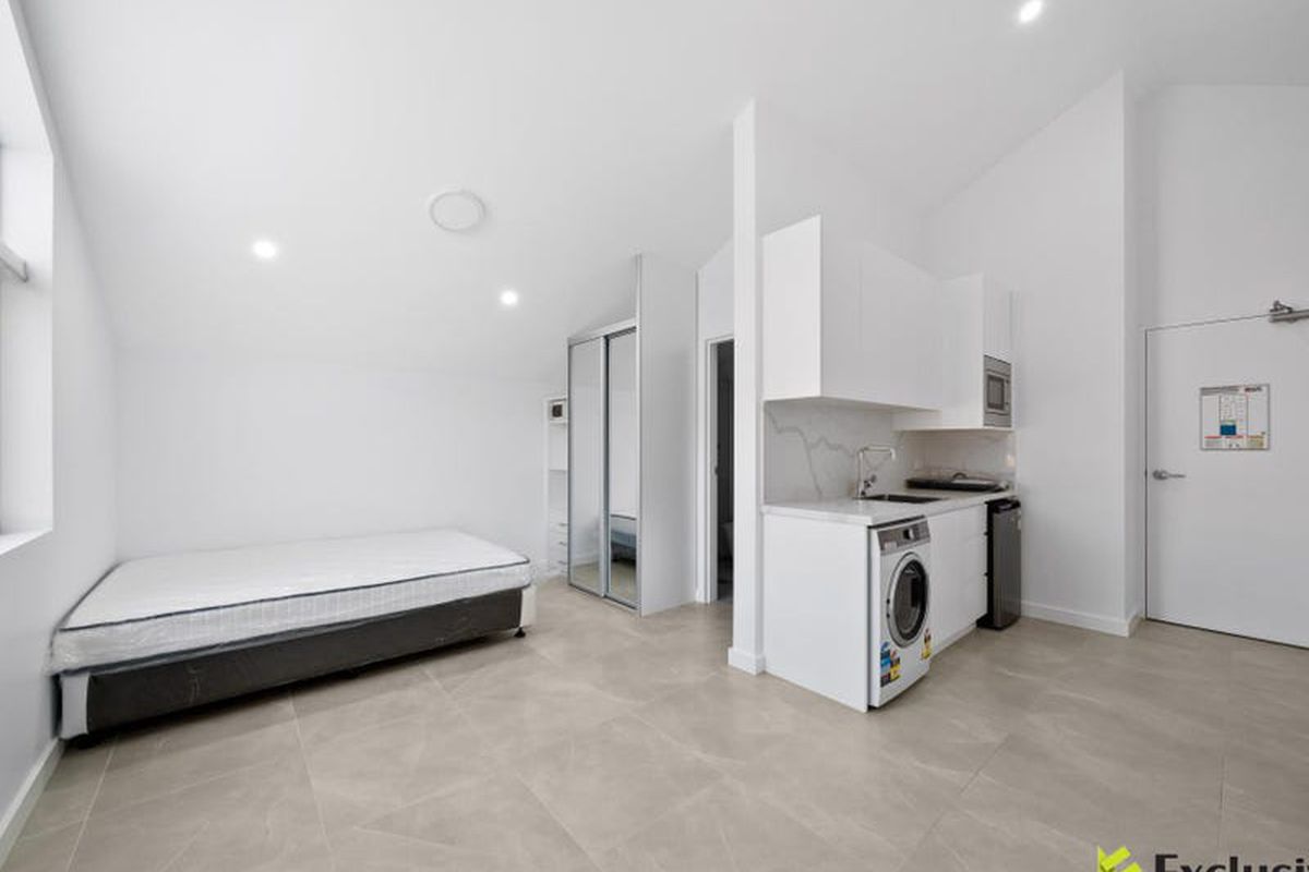 044 Henley Road, Homebush West