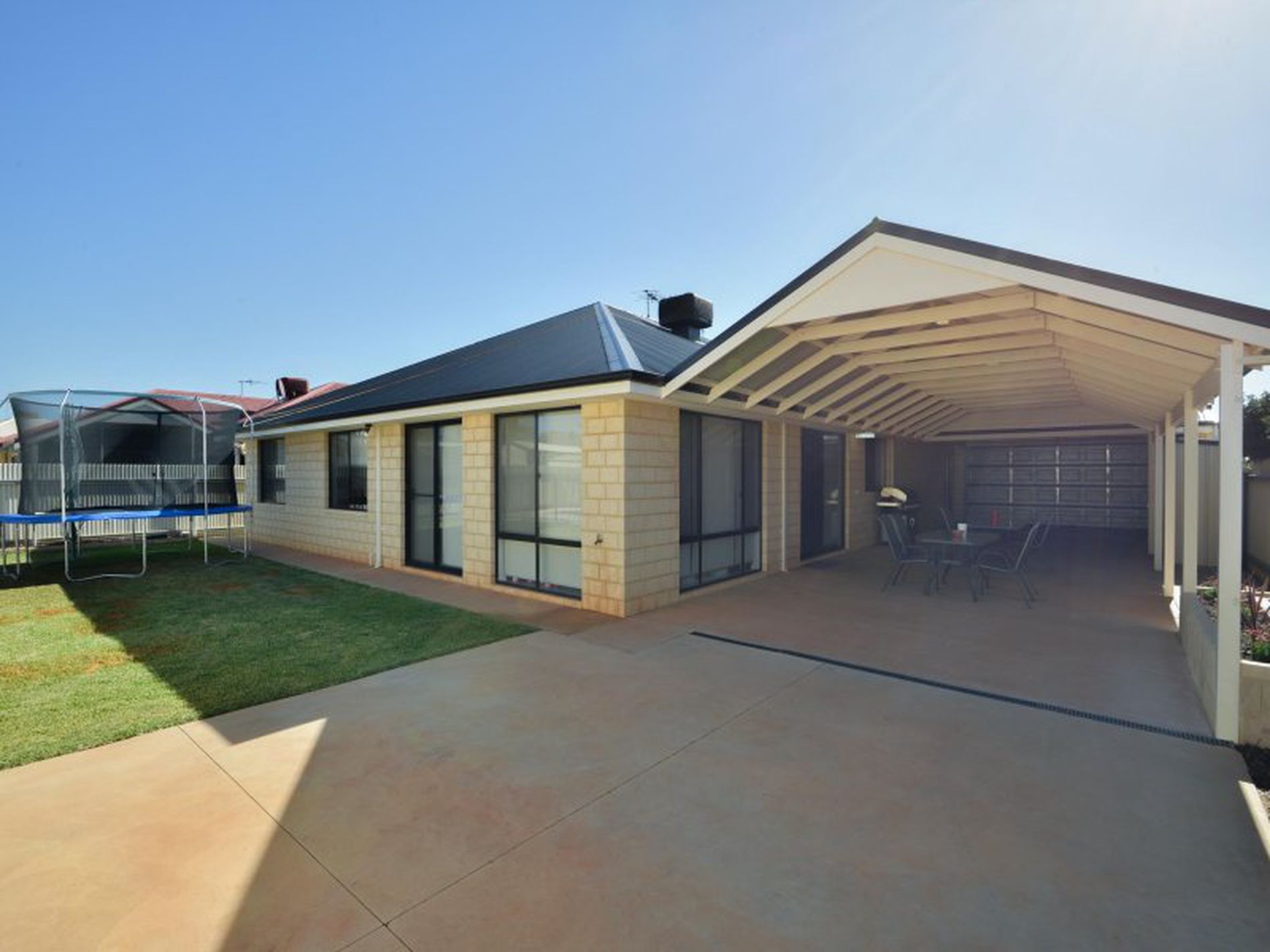 15 Godenzi Street, Broadwood