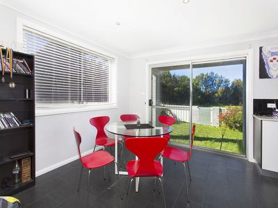 12A Joan Ave, Warilla