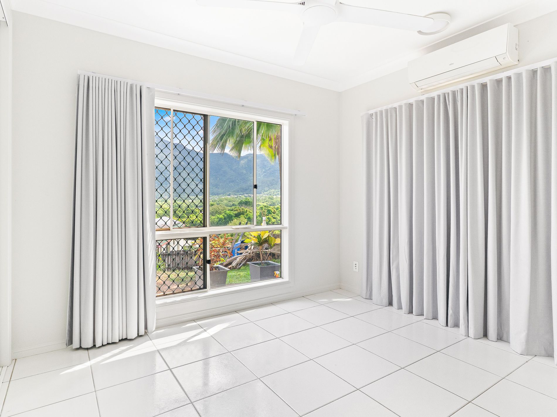 5 Jumna Close, Bentley Park