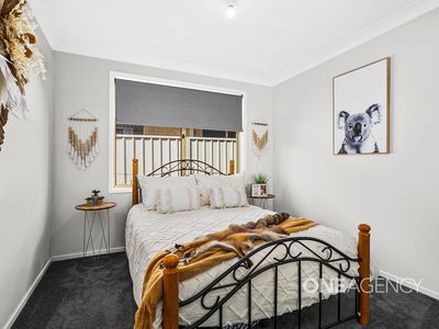 100 Daintree Drive, Albion Park