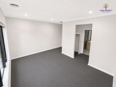 44 Yellowbox Drive, Point Cook