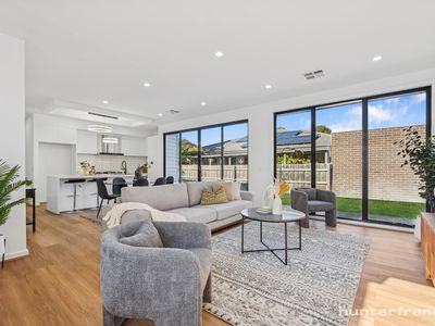 2 / 1 Almond Avenue, Brooklyn