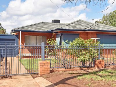 25 Lovett Avenue, Dubbo