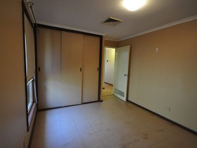 9 Kurrawan Way, Newman