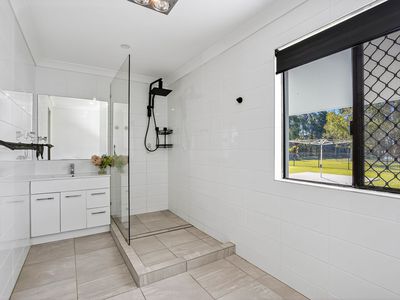752 Beachmere Road, Beachmere