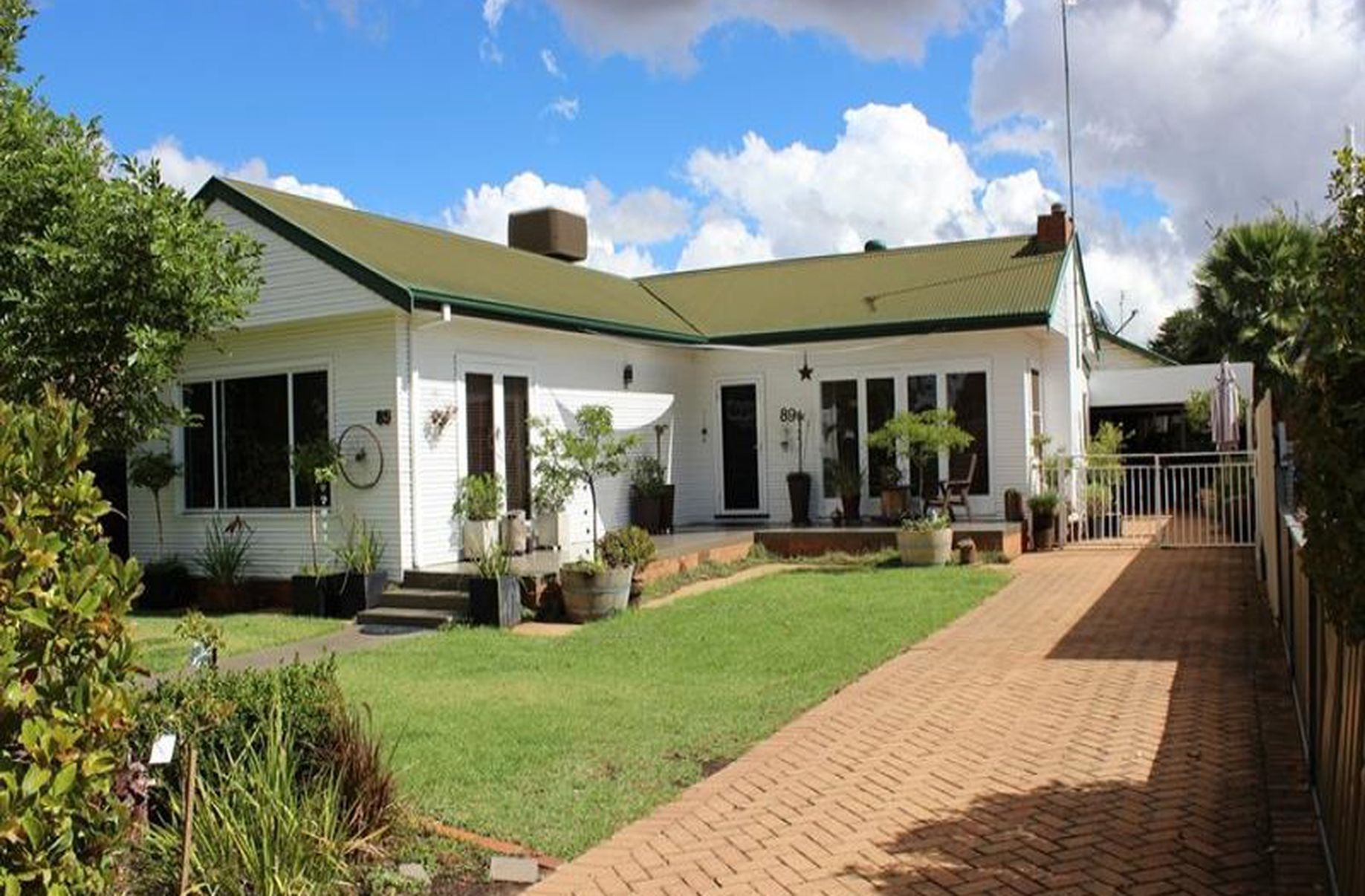 89 Taylor St, Dubbo Redden Family Real Estate