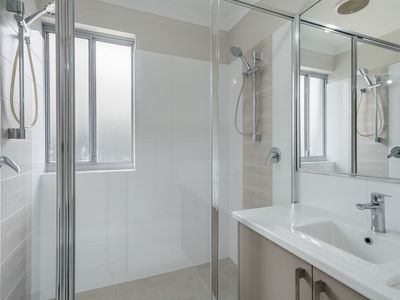 4 Woodloes Street, Piara Waters